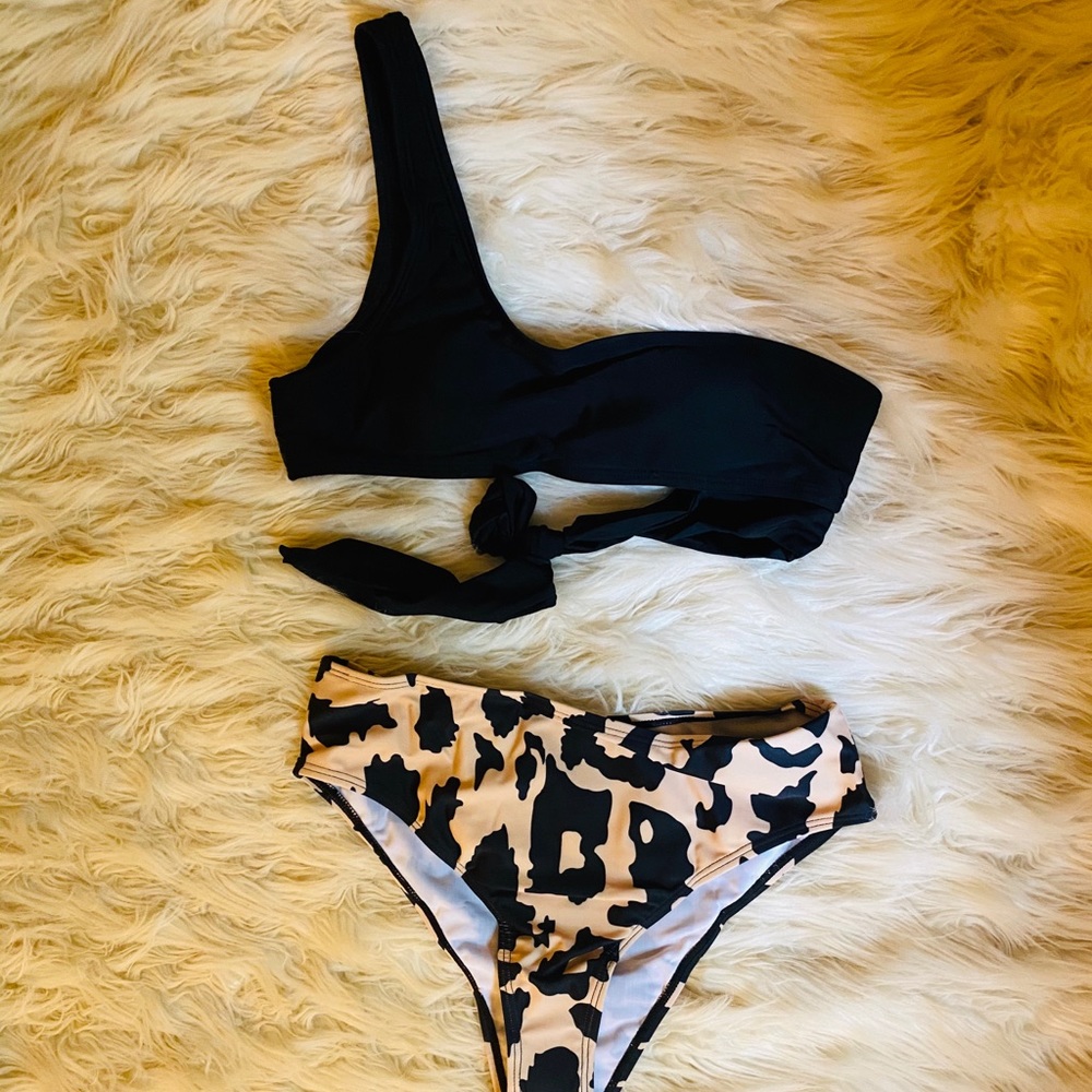 Print bottom two piece swimsuit